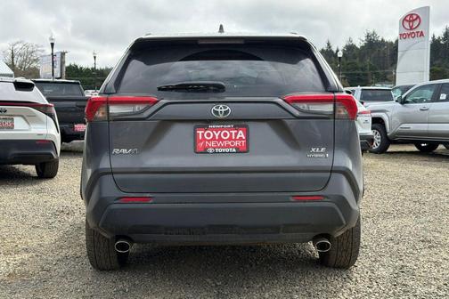 2021 Toyota RAV4 Hybrid XLE