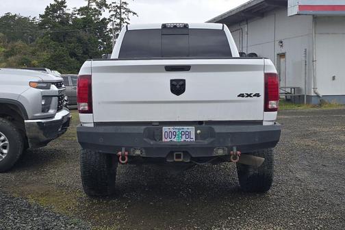 Bright White Clearcoat 2017 RAM 2500 Laramie Crew Cab 4x4 6'4' Box