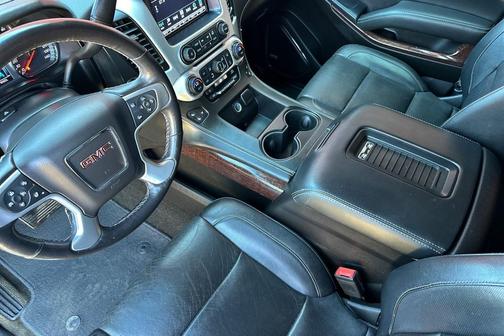 2017 GMC Yukon XL SLT