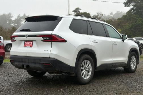 2025 Toyota Grand Highlander XLE