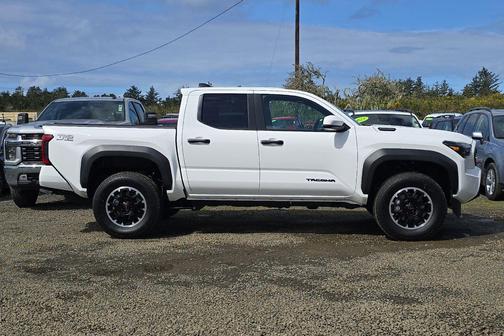 2026 Toyota Tacoma Hybrid TRD Off Road