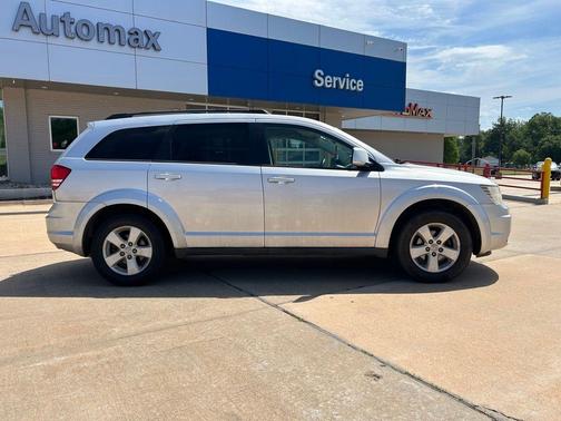 Bright Silver Clearcoat Metallic 2010 Dodge Journey SXT