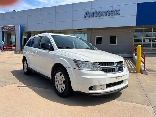 White 2016 Dodge Journey SE