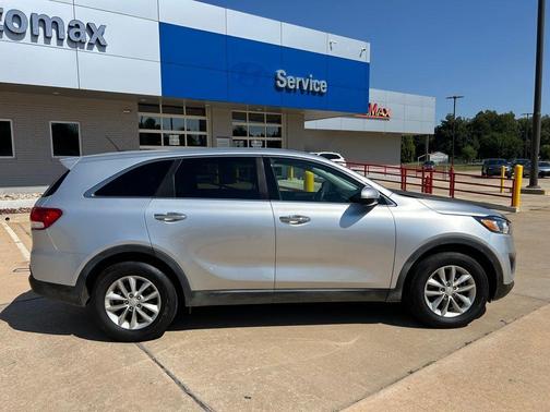 2018 Kia Sorento L