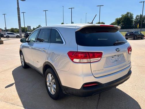 2018 Kia Sorento L