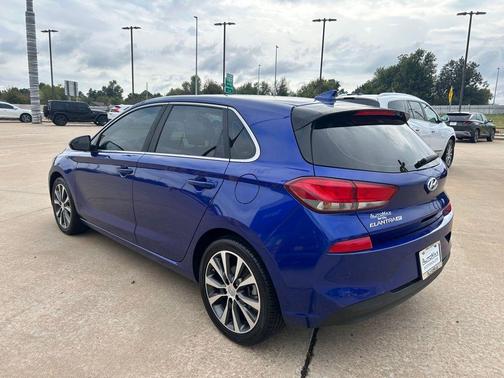 2019 Hyundai Elantra GT Base