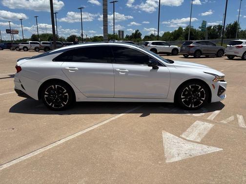 2022 Kia K5 GT-Line