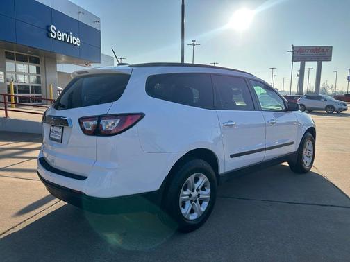 2017 Chevrolet Traverse LS