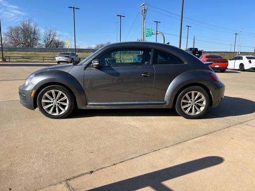 2018 Volkswagen Beetle 2.0T S