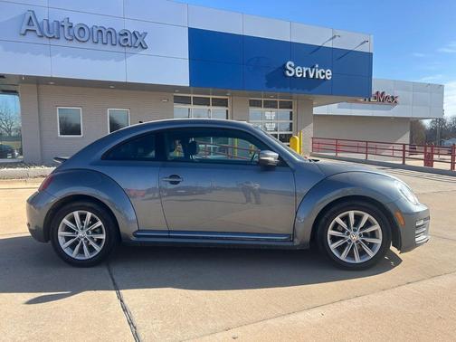 2018 Volkswagen Beetle 2.0T S