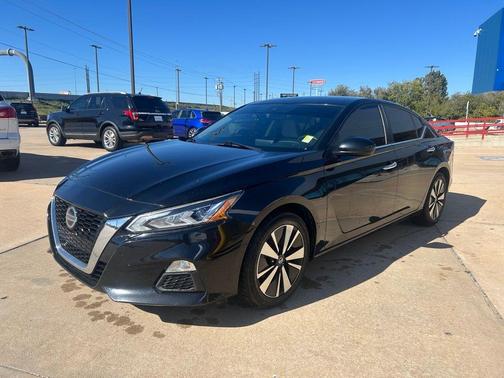 2021 Nissan Altima 2.5 SV