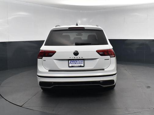 2022 Volkswagen Tiguan 2.0T SE R-Line Black