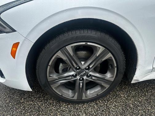 2024 Kia K5 EX