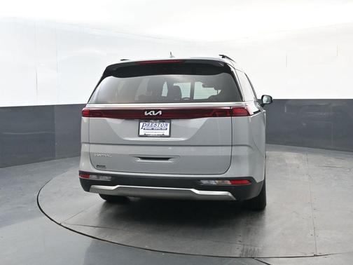 2023 Kia Carnival SX