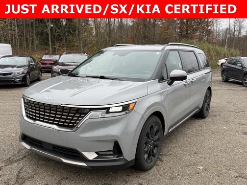 2023 Kia Carnival SX