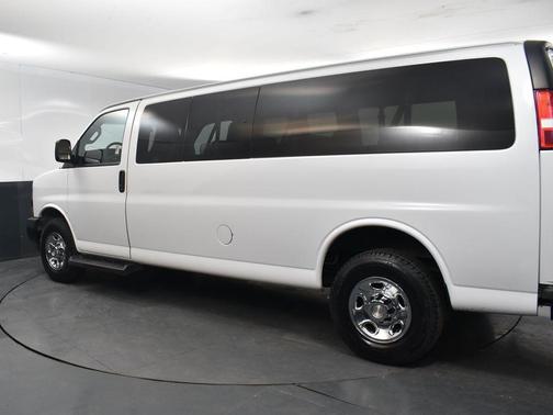 2022 Chevrolet Express 3500 LS