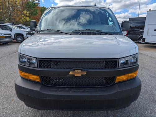 2025 Chevrolet Express 3500 Work Van