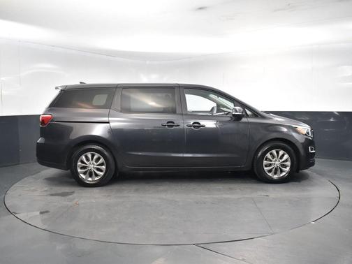 2020 Kia Sedona LX