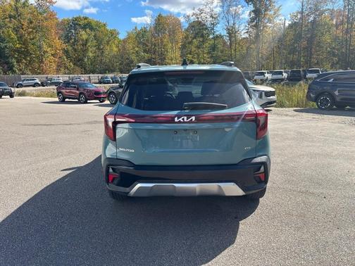 2024 Kia Seltos EX