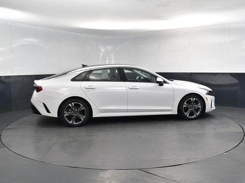 2022 Kia K5 EX