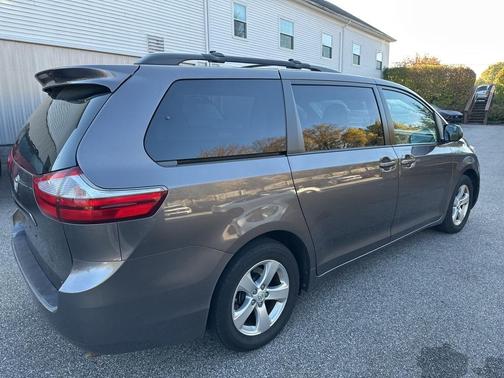2015 Toyota Sienna LE