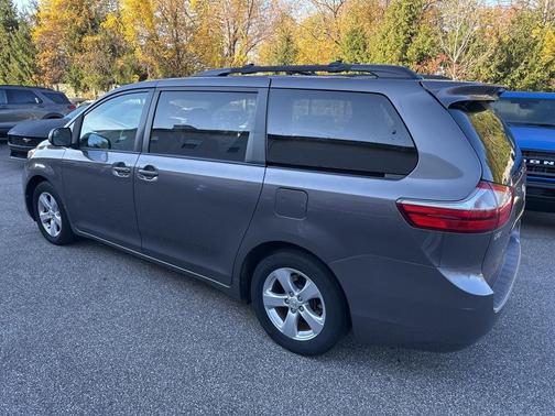 2015 Toyota Sienna LE
