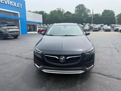 2018 Buick Regal TourX Essence