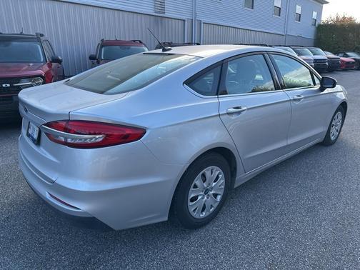 2019 Ford Fusion S