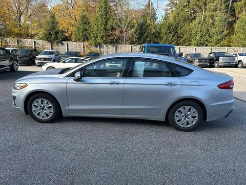 2019 Ford Fusion S