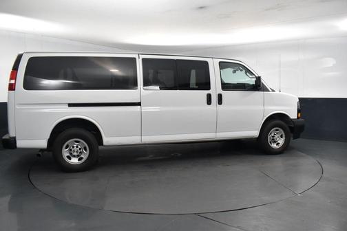 2022 Chevrolet Express 3500 LS