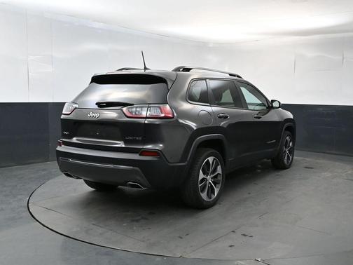 Granite Crystal Clearcoat Metallic 2022 Jeep Cherokee Limited