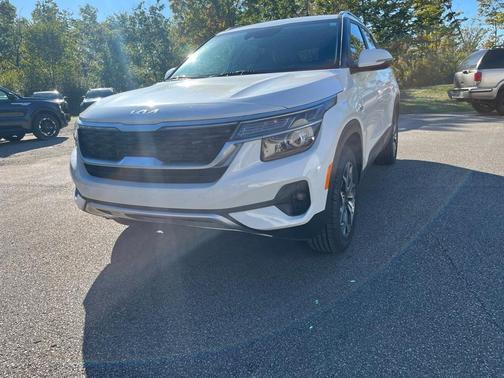 2023 Kia Seltos EX