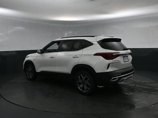 2023 Kia Seltos EX