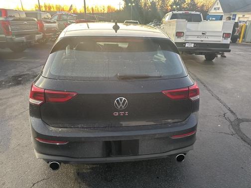 2025 Volkswagen Golf GTI 2.0T SE