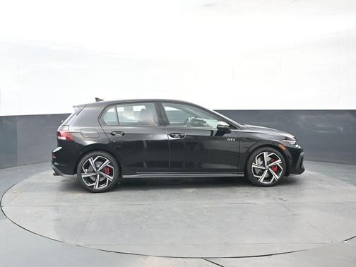 2025 Volkswagen Golf GTI 2.0T SE