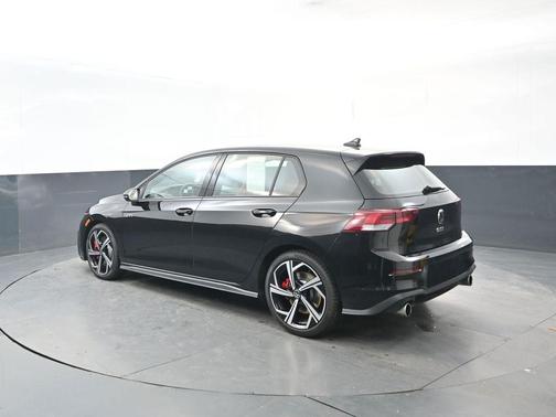 2025 Volkswagen Golf GTI 2.0T SE