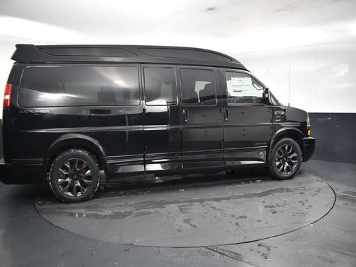 2025 Chevrolet Express 2500 Work Van