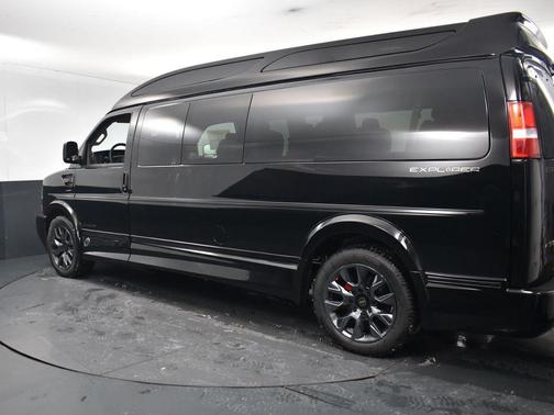 2025 Chevrolet Express 2500 Work Van