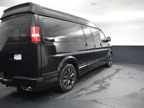 2025 Chevrolet Express 2500 Work Van