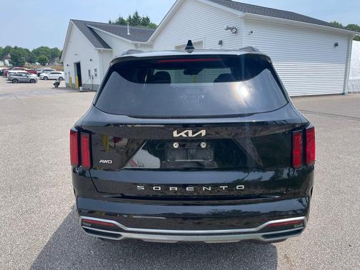2022 Kia Sorento SX