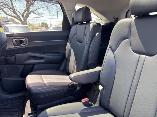 2023 Kia Sorento X-Line EX