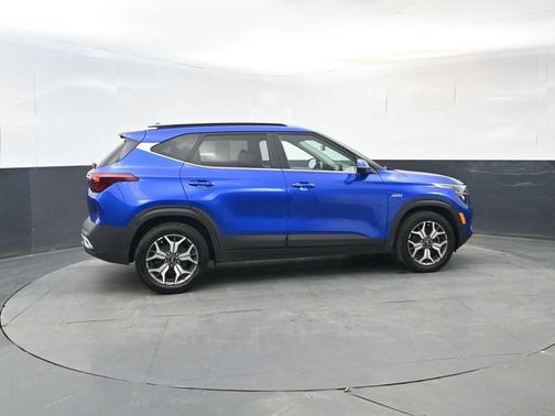 Neptune Blue 2021 Kia Seltos EX