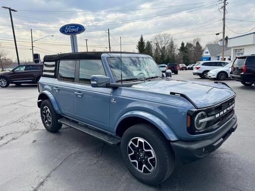 2023 Ford Bronco Outer Banks