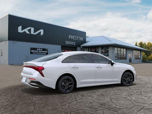 2025 Kia K5 LXS