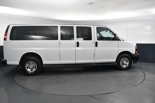 2022 Chevrolet Express 3500 LS