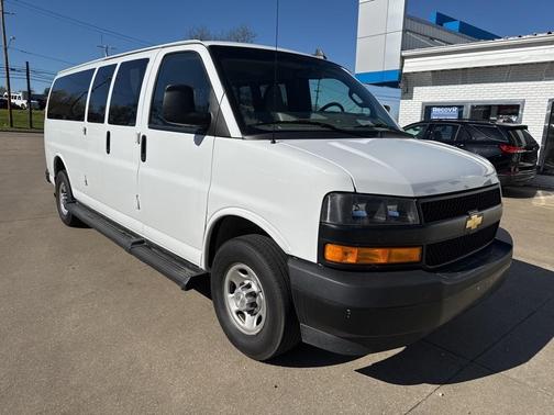 2022 Chevrolet Express 3500 LS