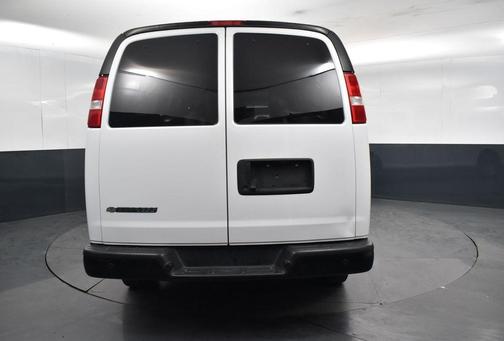 2022 Chevrolet Express 3500 LS