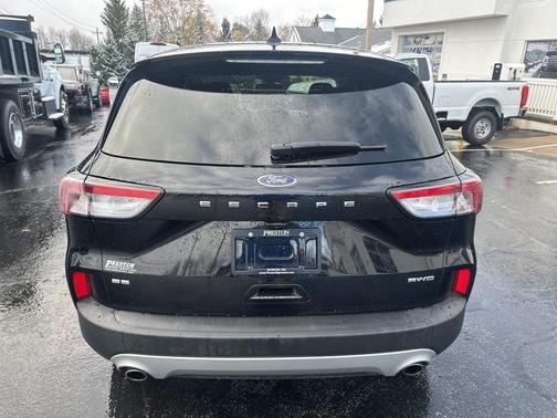 2022 Ford Escape SE