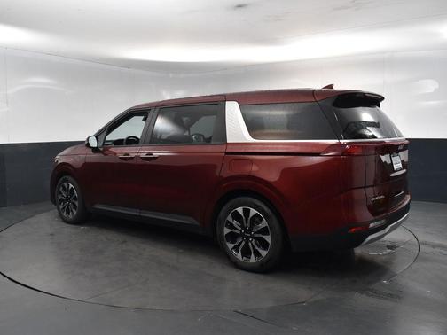 2023 Kia Carnival EX