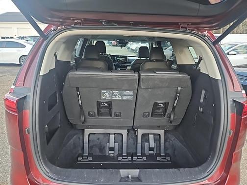 2023 Kia Carnival EX